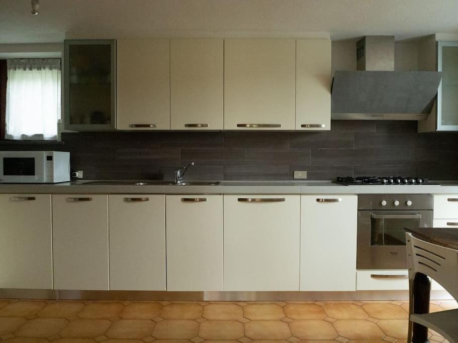 La Tua Villa Sul Lago - Casa Kollegger Luino Εξωτερικό φωτογραφία