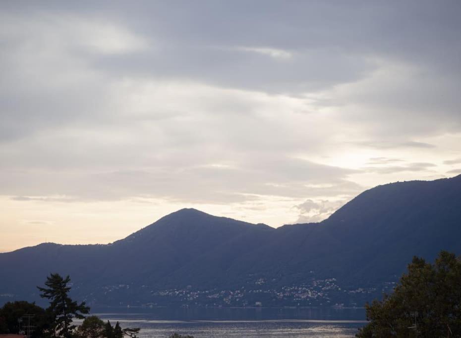 La Tua Villa Sul Lago - Casa Kollegger Luino Εξωτερικό φωτογραφία